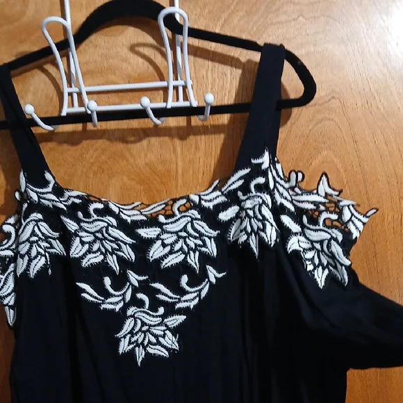 INC International Concepts Black Top with White Embroidery - Picture 4 of 5